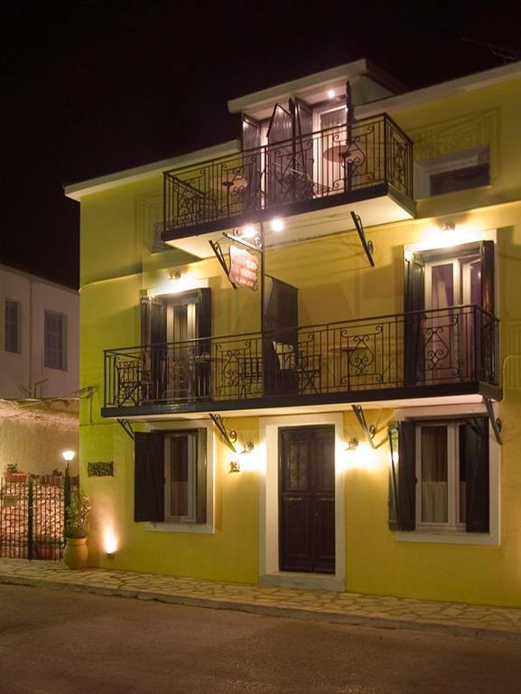Meliti Guesthouse Akrata Exterior photo