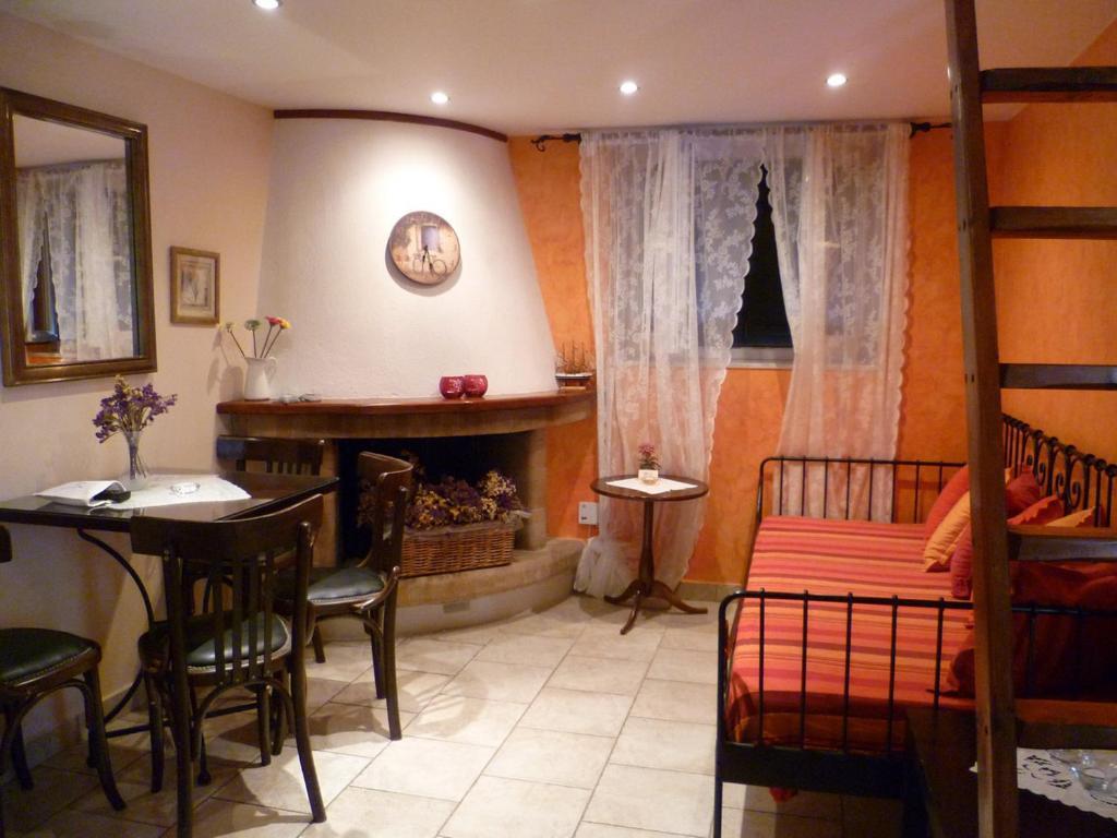 Meliti Guesthouse Akrata Room photo