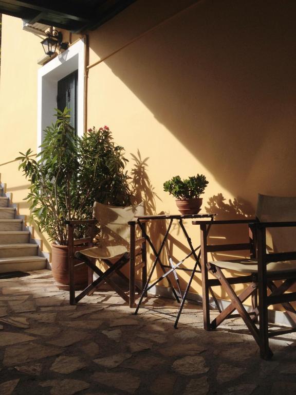 Meliti Guesthouse Akrata Exterior photo